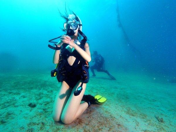 救援沙滩女孩