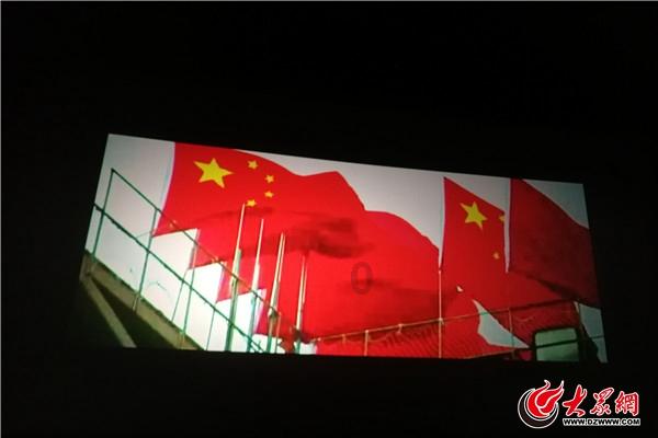 八路军功勋交通员被捕，押解途中，身旁伪军说：一会儿枪响你就跑